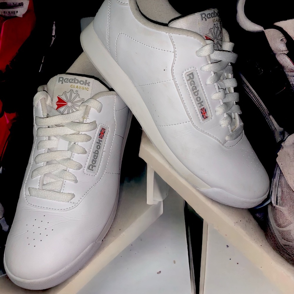 Size 9 White Reebok Classic.